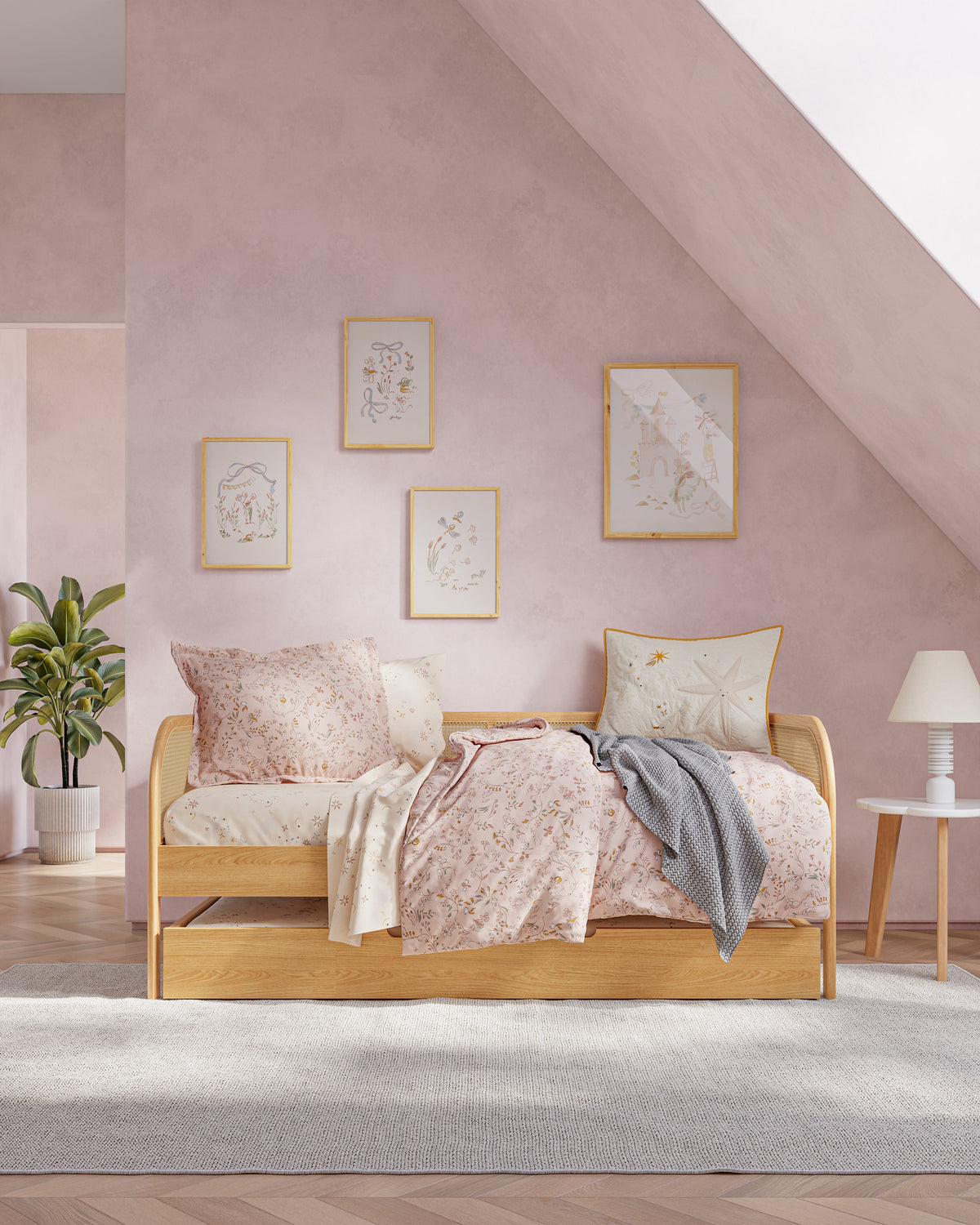 3 Smart Ways to Use a Daybed in Kids’ Spaces