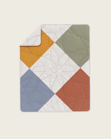 Nestig Spark Baby Quilt