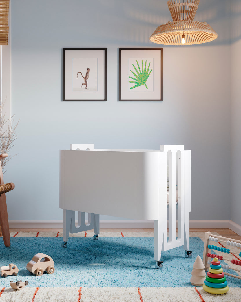 The Snow Crib White Convertible & Crib Nestig