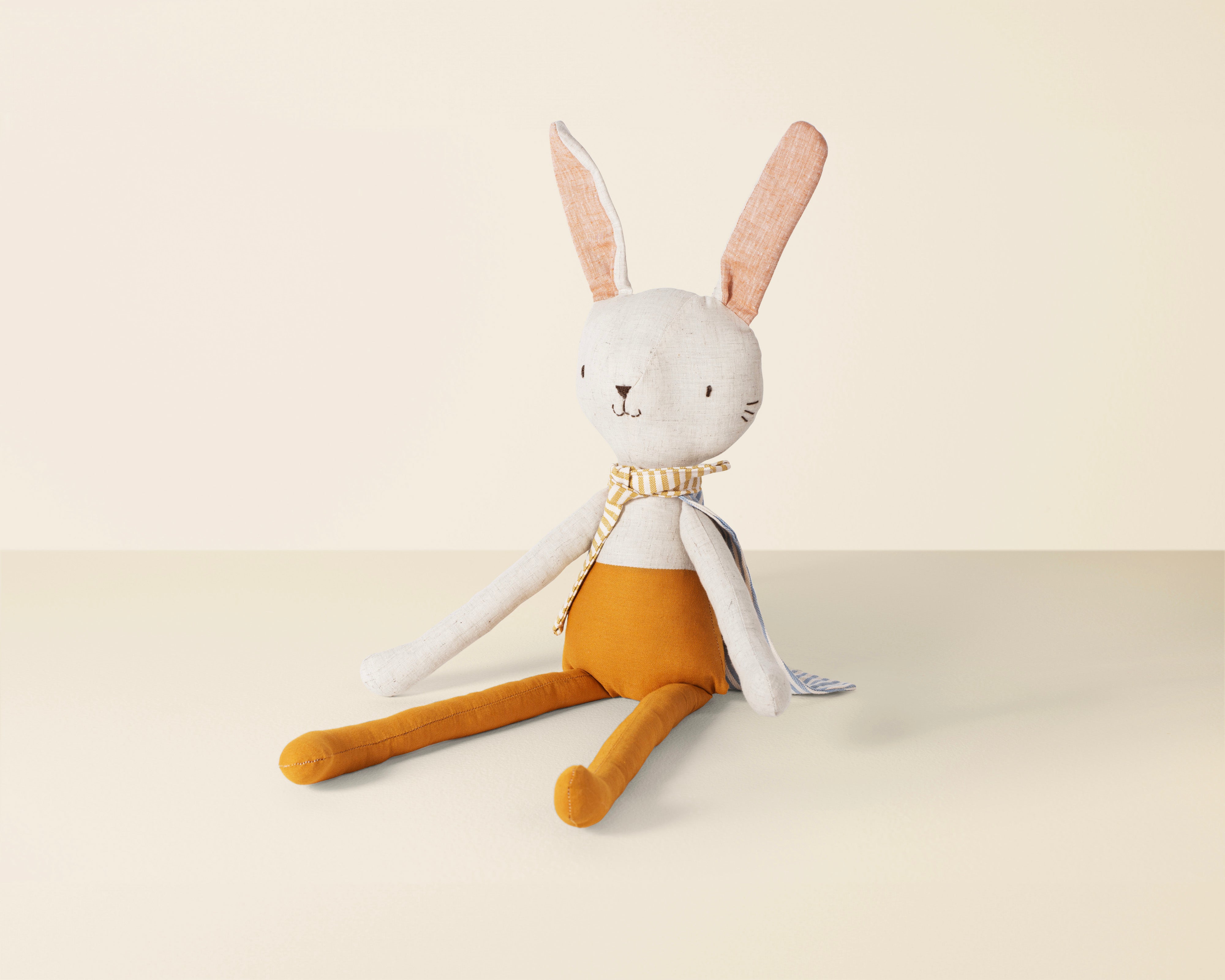 Robbie the Rabbit – Nestig