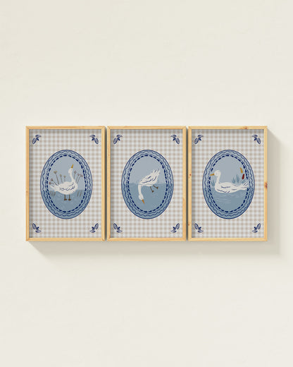 Bluejay / Natural Wood / 12x18