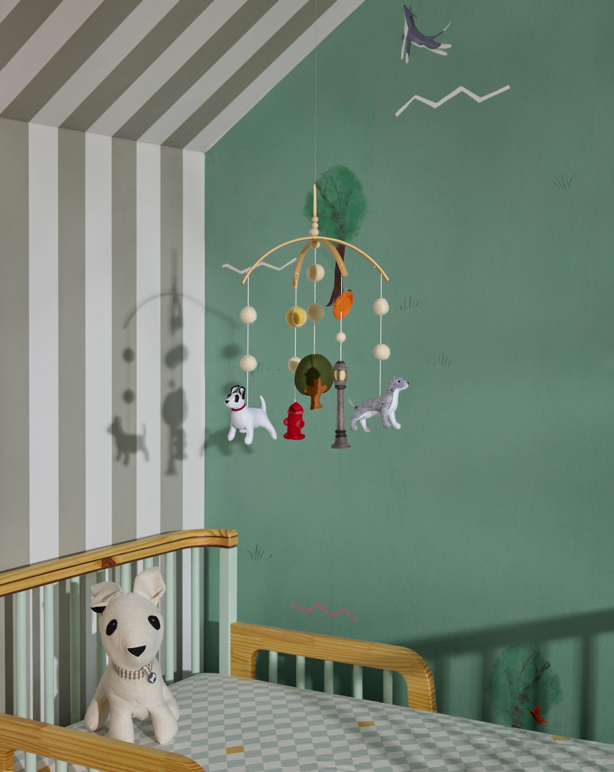 Central Park Dogs Crib Mobile | Nestig